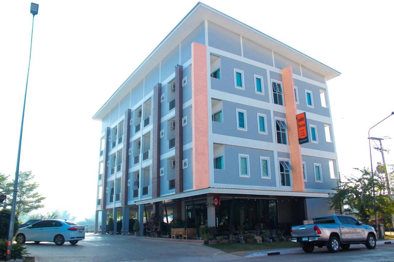 Plus Hotel Лоеи Екстериор снимка