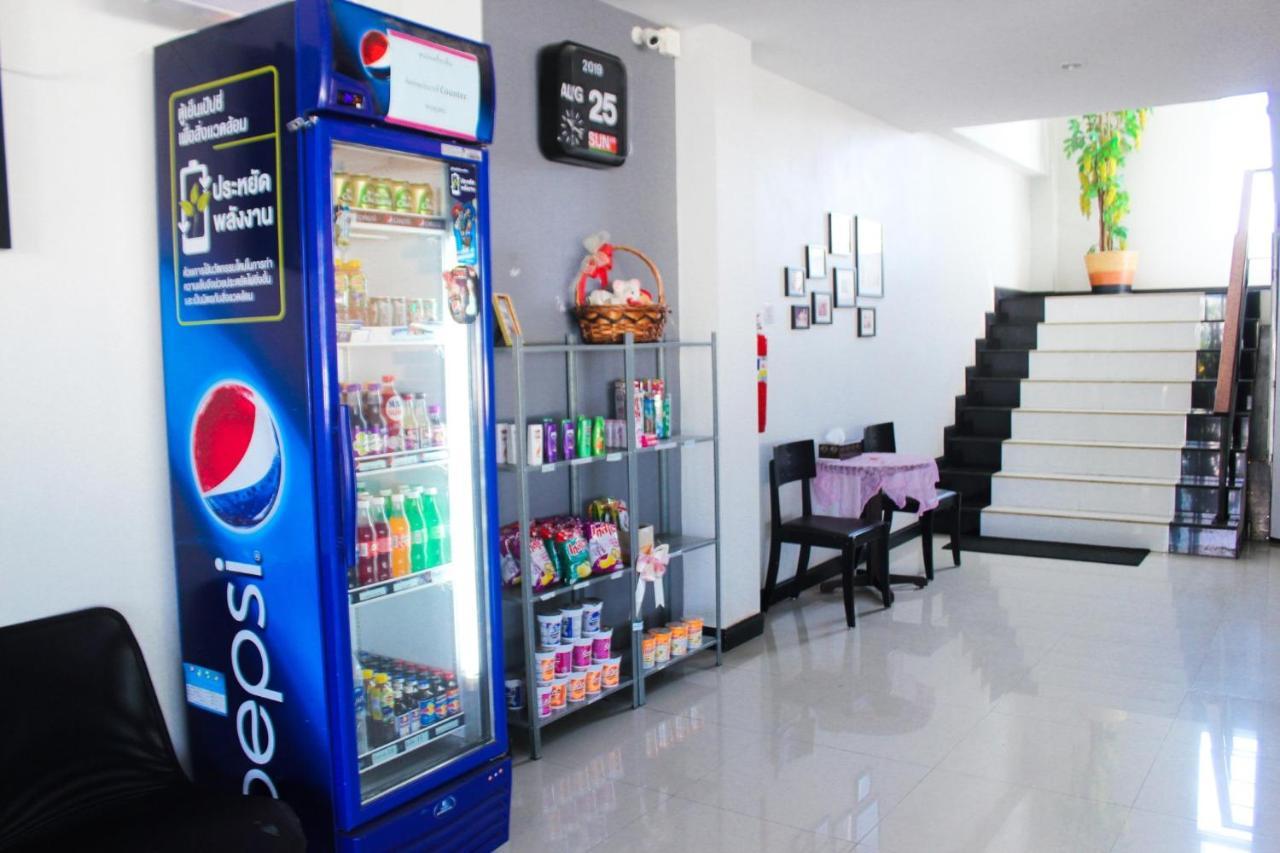 Plus Hotel Лоеи Екстериор снимка